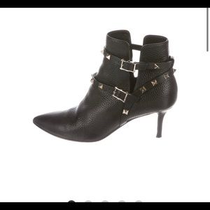 AUTHENTIC Valentino Rockstud Ankle Boots. SZ 37.5